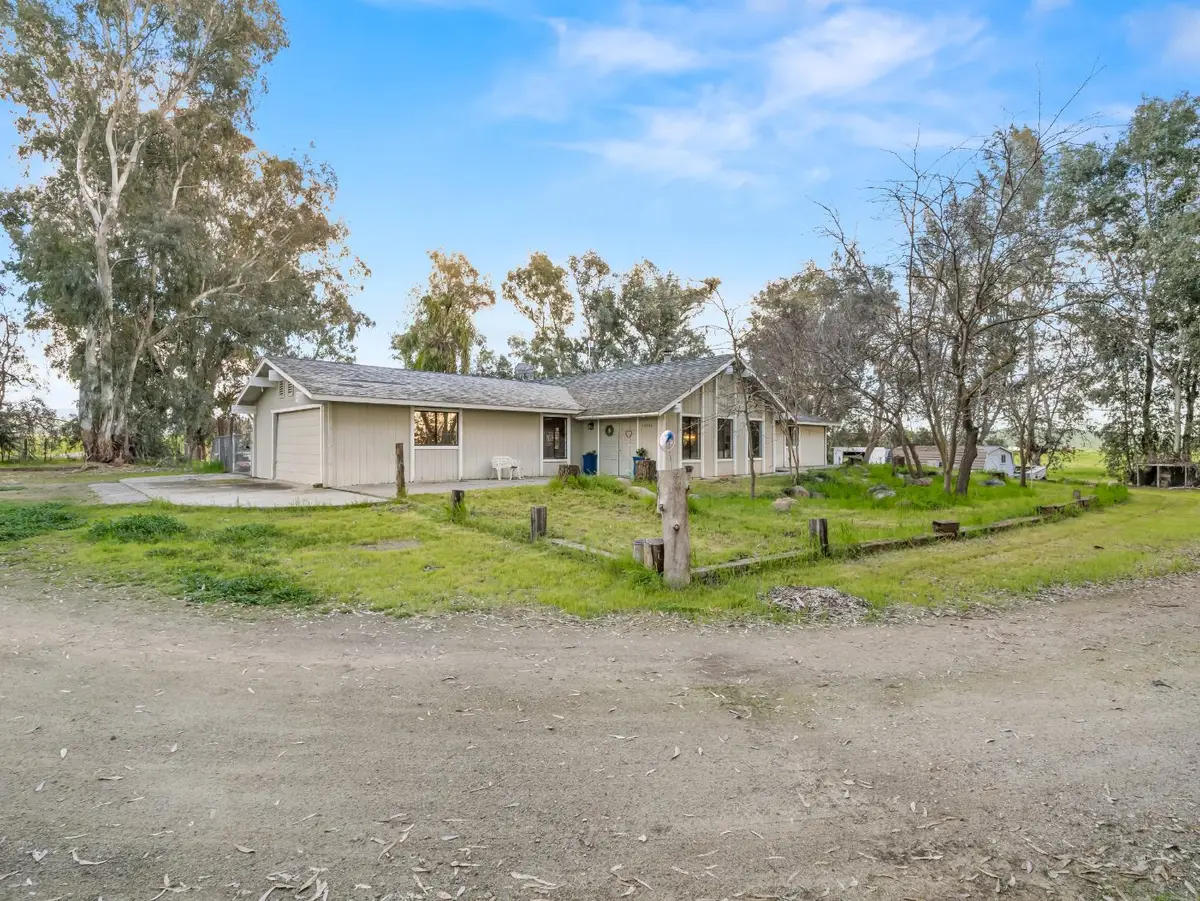 14295 E Nees Avenue, Clovis, CA 93619 - #1