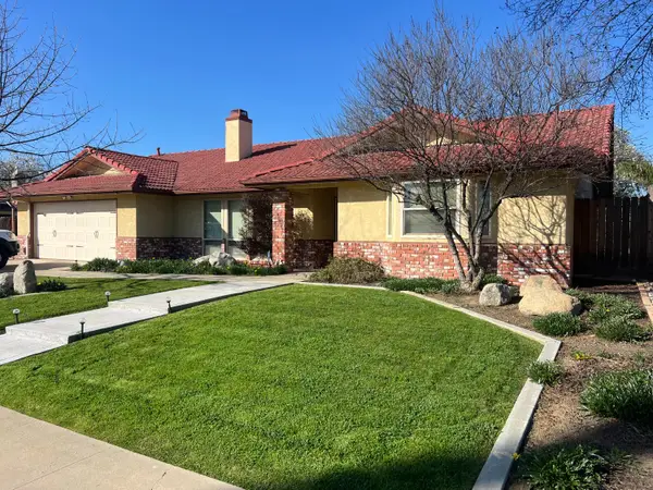 228 Orange Court, Hanford, CA 93230