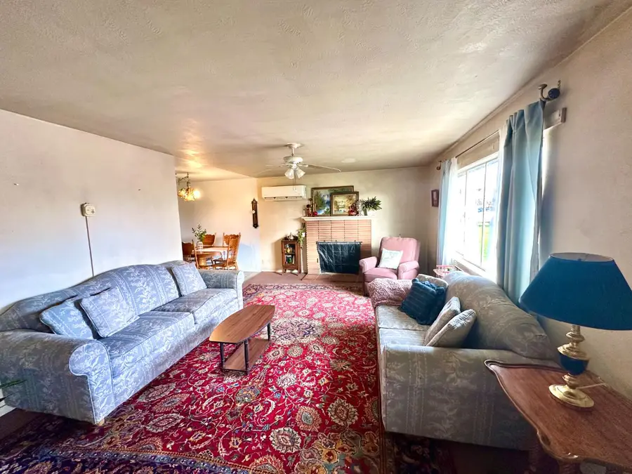 27277 Parkwood Avenue, Madera, CA 93637 - #2