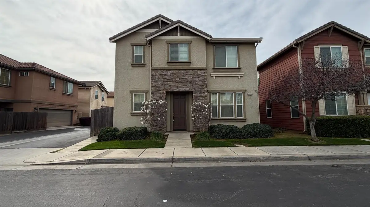 4355 W Artemisa Drive, Fresno, CA 93722 - #1
