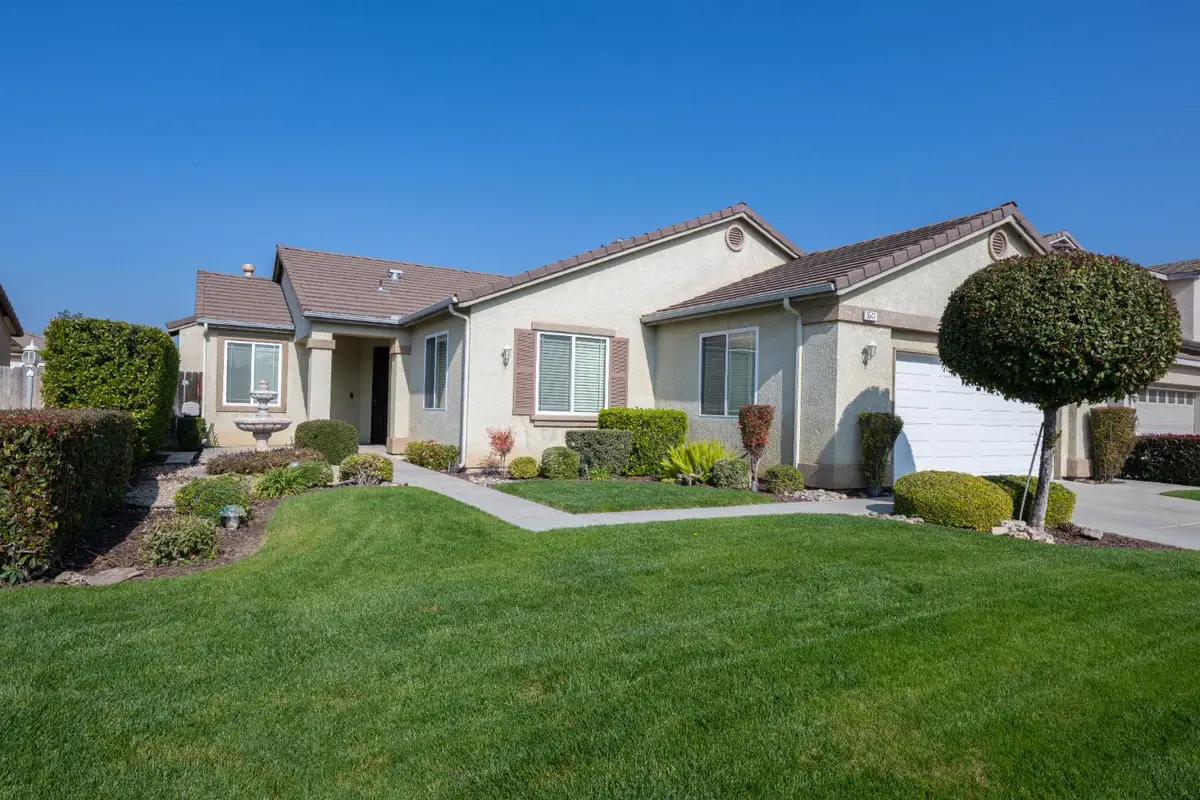 5547 E Atchison Street, Fresno, CA 93727 - #1