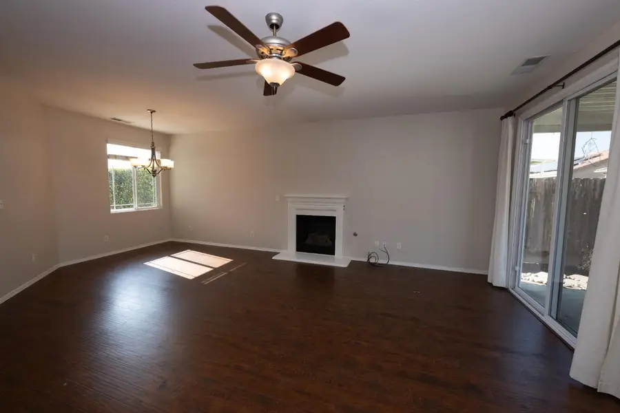 5547 E Atchison Street, Fresno, CA 93727 - #3