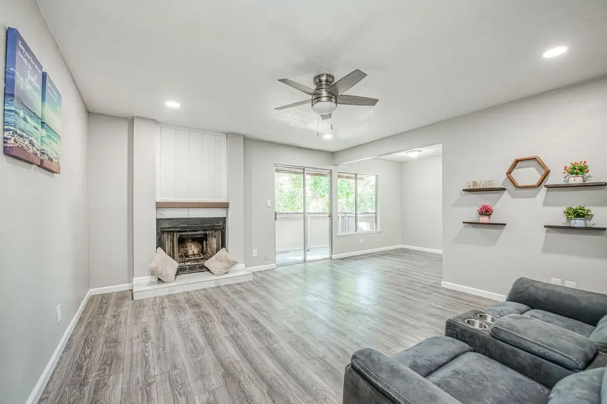 1550 W Ashlan Avenue #208, Fresno, CA 93705 - #1