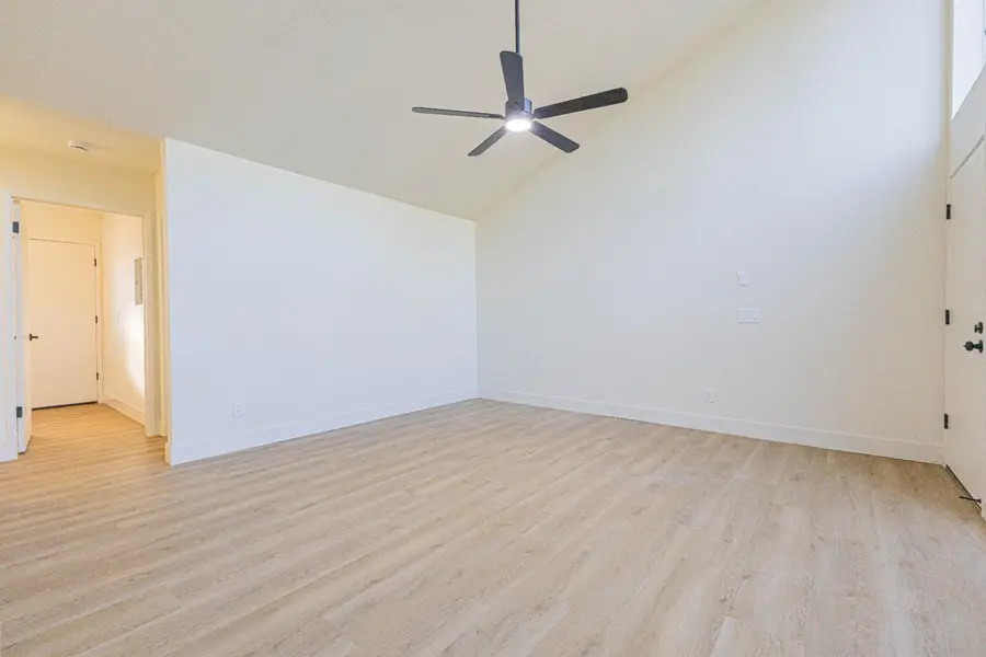 5965 E Shields #111, Fresno, CA 93727 - #3