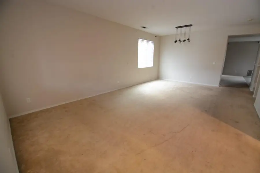 2360 S Playa Avenue, Fresno, CA 93727 - #2