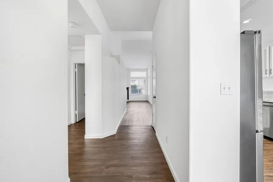 265 W Decatur Avenue, Clovis, CA 93611 - #3