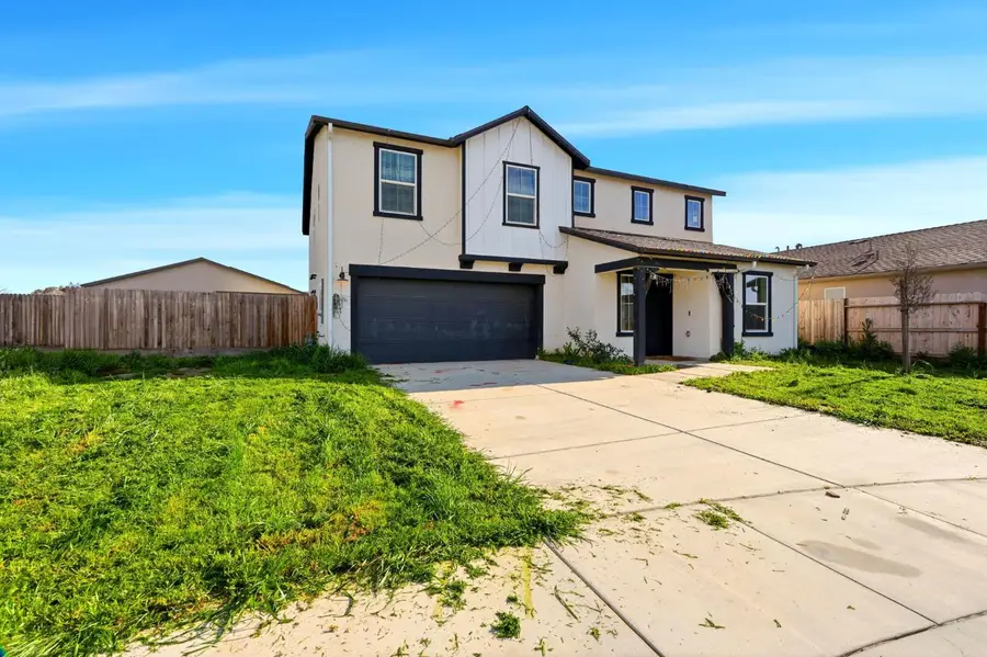 2456 Wolf Creek Place, Tulare, CA 93274 - #2