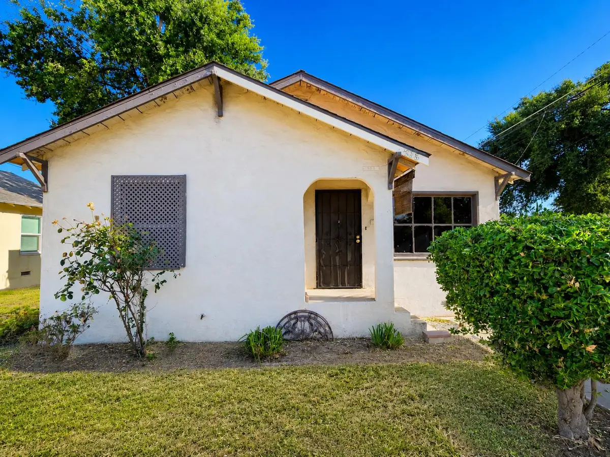 325 Neville Street, Hanford, CA 93230 - #1