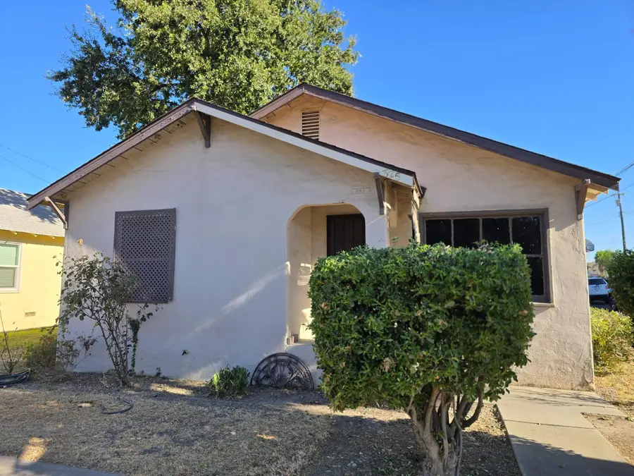 325 Neville Street, Hanford, CA 93230 - #3