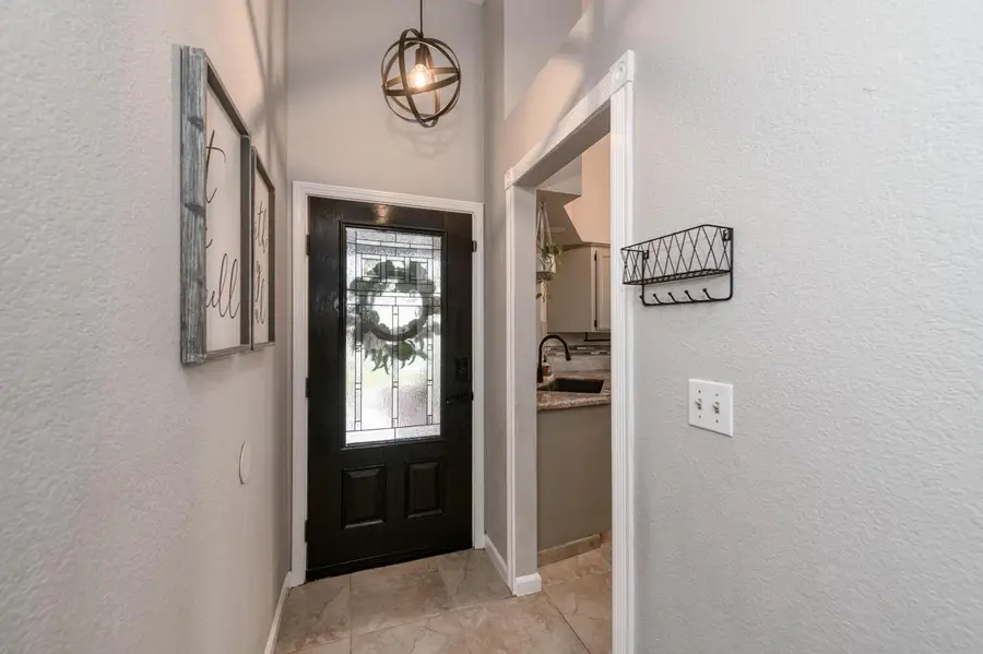 288 W Magill Avenue, Clovis, CA 93612 - #3