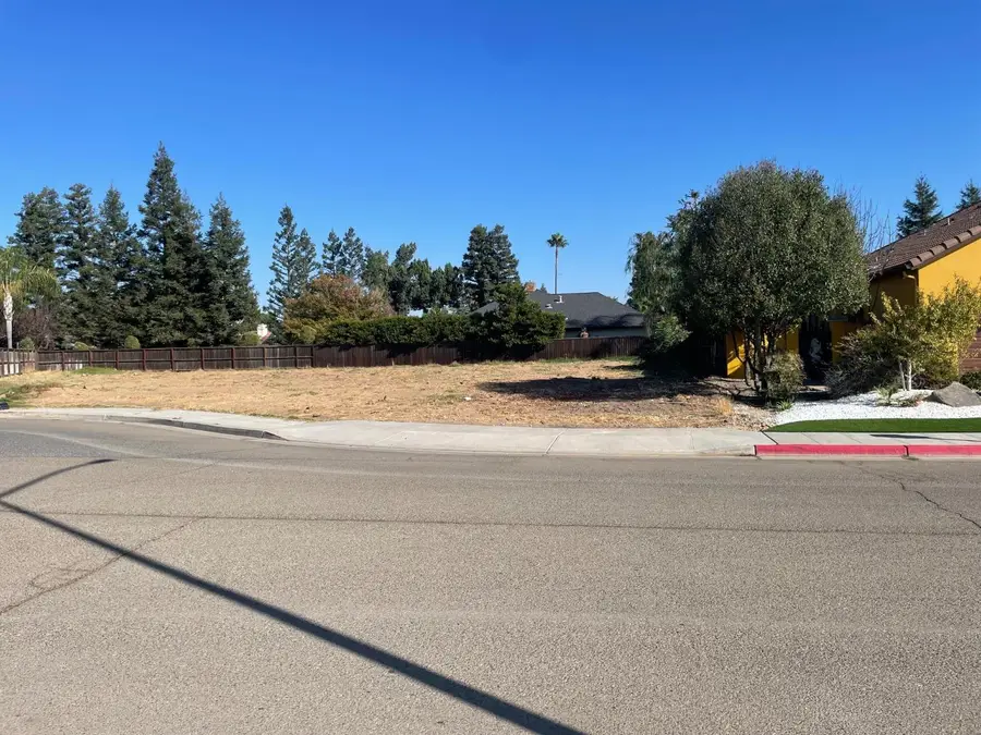 6430 N Pima Avenue, Fresno, CA 93722 - #2