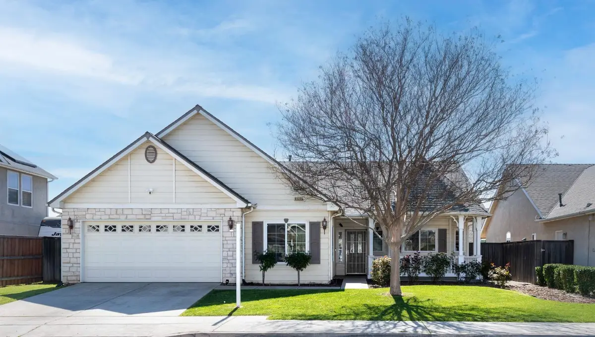 6525 E Raco Avenue, Fresno, CA 93727 - #1