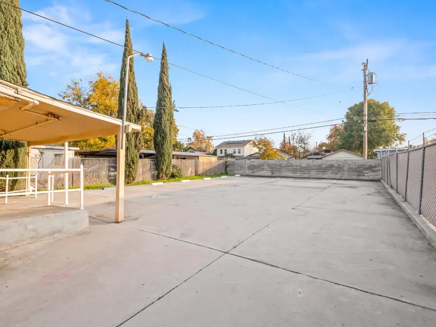 2624 E Olive, Fresno, CA 93701 - #3