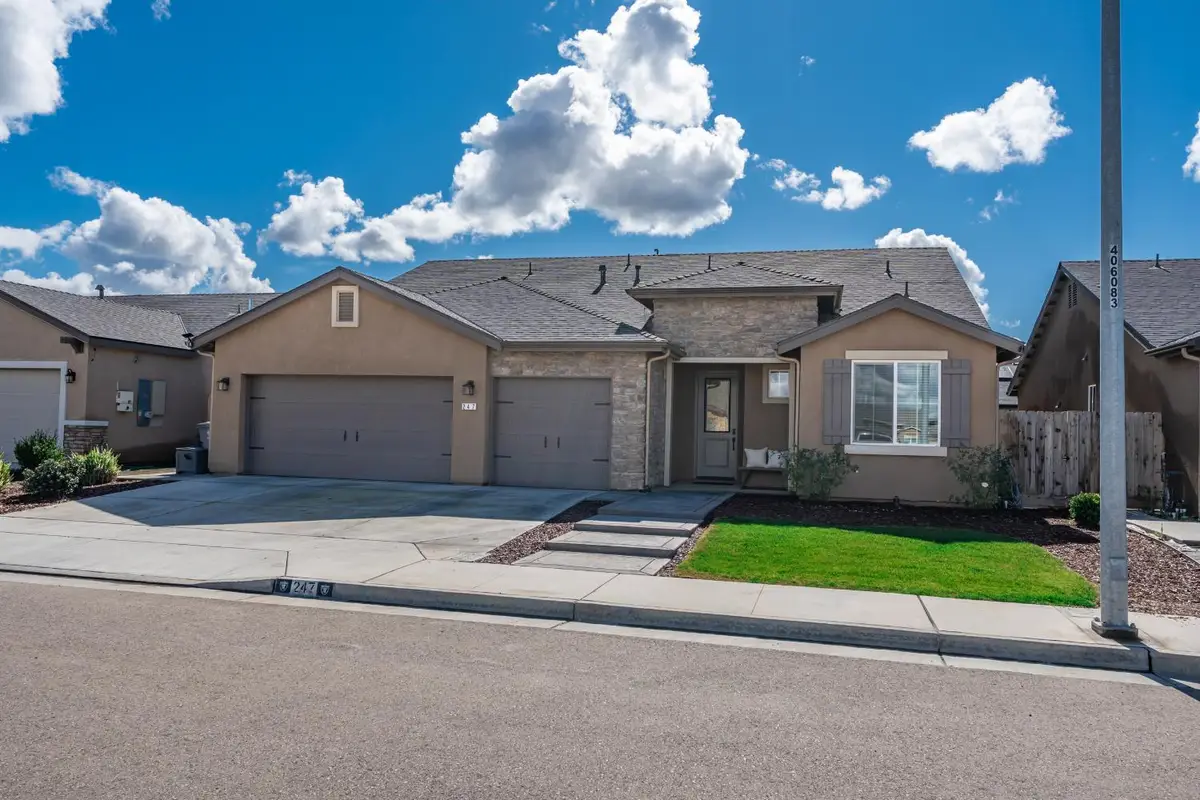 247 Rebel Avenue, Reedley, CA 93654 - #1