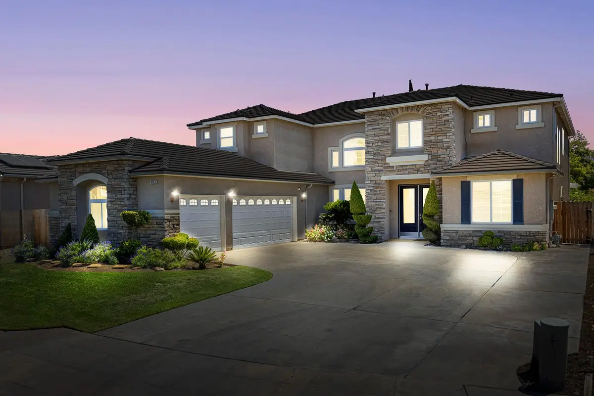 8420 N Ann Avenue, Fresno, CA 93720 - #1