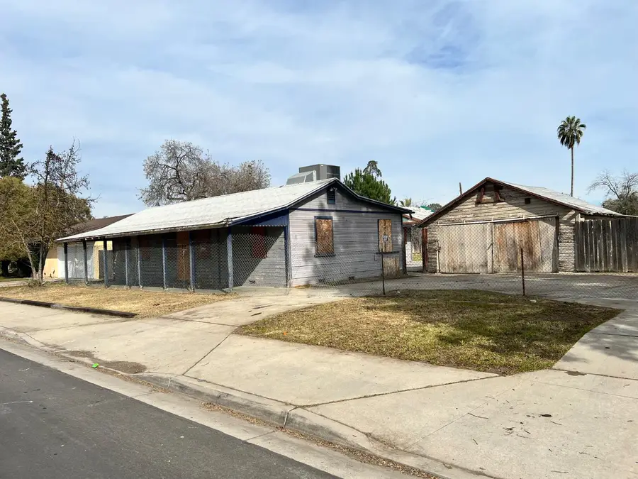 5172 N. Maroa Avenue, Fresno, CA 93704 - #2