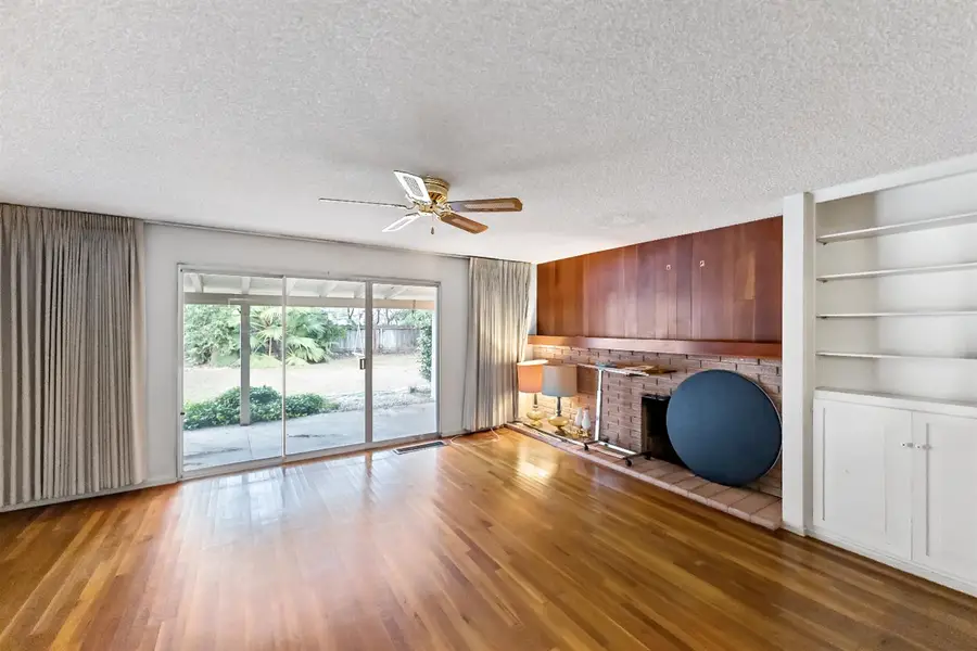 1630 W Robinwood Lane, Fresno, CA 93711 - #3