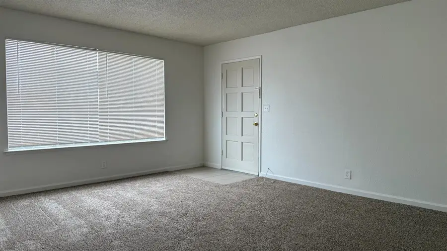 1973 Emma Lee Lane, Hanford, CA 93230 - #3