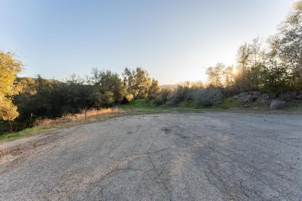 743 Rosemary Ln, Yokuts Valley, CA 93675