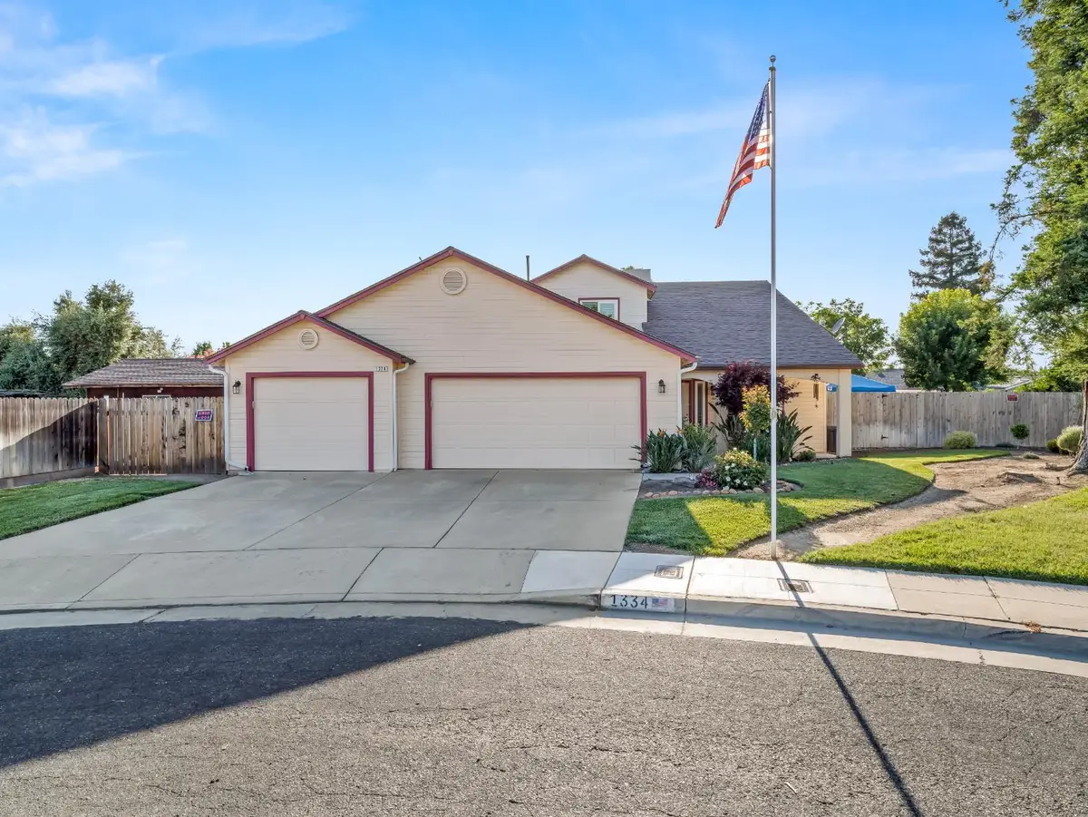 1334 Shirley Avenue, Clovis, CA 93611 - #1