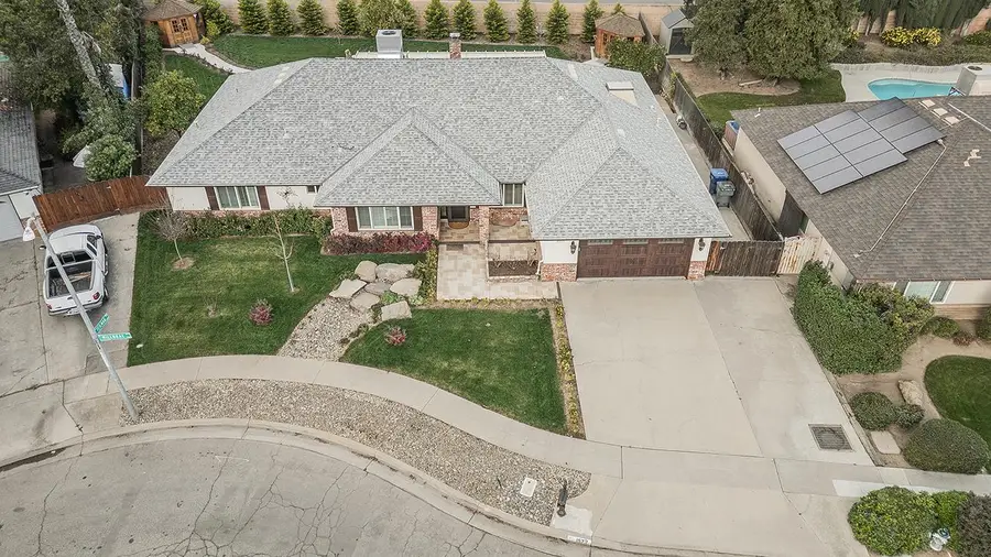 1572 W Millbrae Avenue, Fresno, CA 93711 - #2