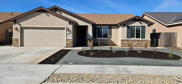 1303 22nd Ave, Kingsburg, CA 93631