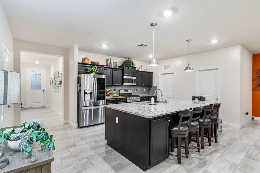 1553 N State Street, Fresno, CA 93722 - #3