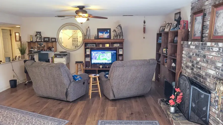 6044 N Gentry Avenue, Fresno, CA 93711 - #3