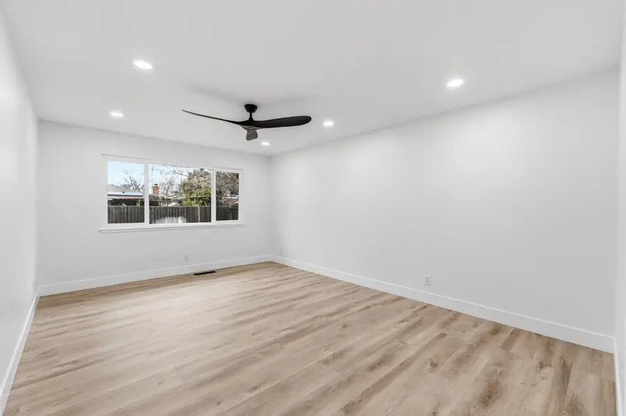 506 E Sample Avenue, Fresno, CA 93710 - #2