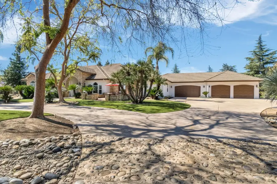 6766 E Carmalee Lane, Fresno, CA 93727 - #3