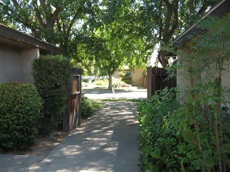 5707 N Valentine Avenue #101, Fresno, CA 93711 - #3