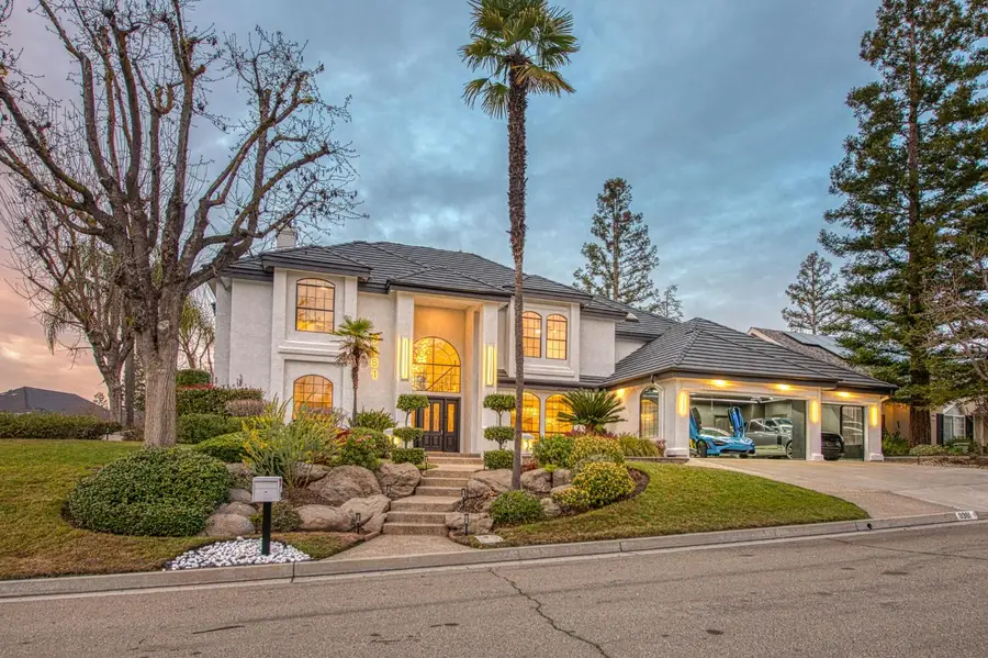 9381 N Woodmont Drive, Fresno, CA 93720 - #3