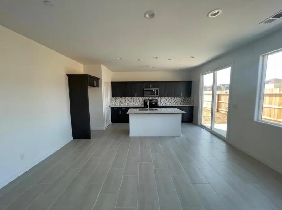 4183 N Reed Avenue, Fresno, CA 93723 - #2