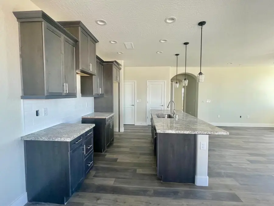 16220 West David Ave, Kerman, CA 93630 - #3