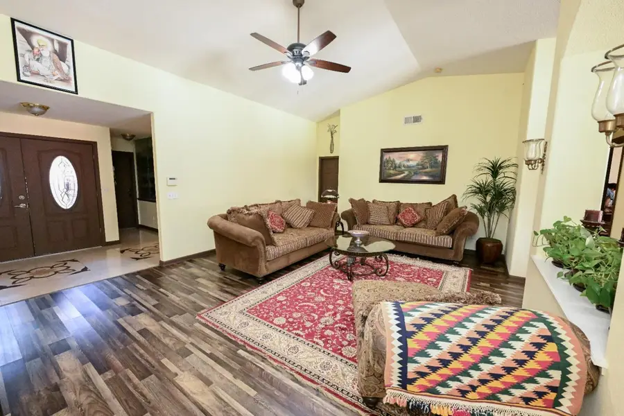 1135 Raffer Johnson Drive, Kingsburg, CA 93631 - #2