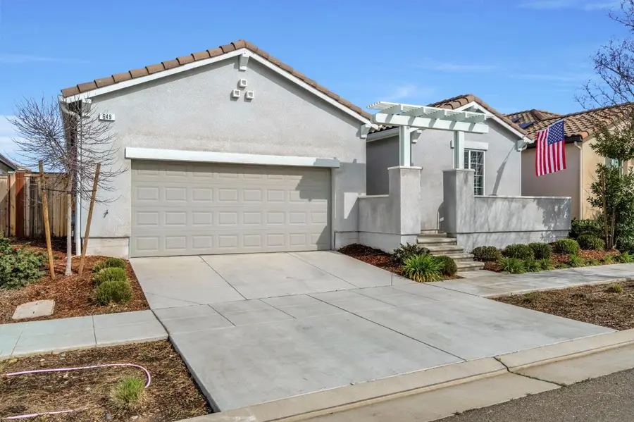 649 Wood Crest Avenue, Madera, CA 93636 - #2