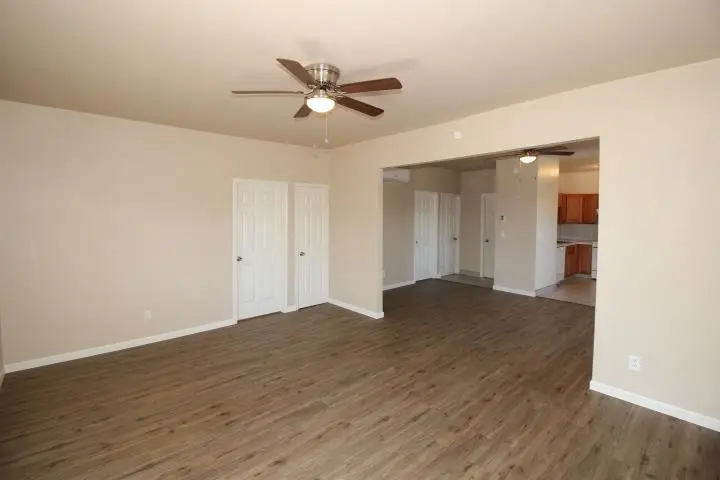 90 Magnolia, Lemoore, CA 93245 - #3