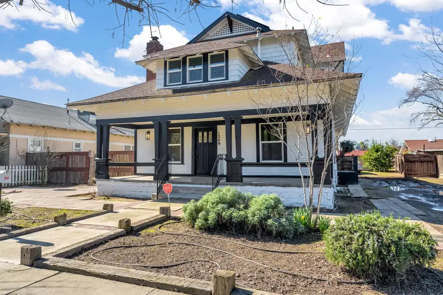 1249 D Street, Reedley, CA 93654 - #2