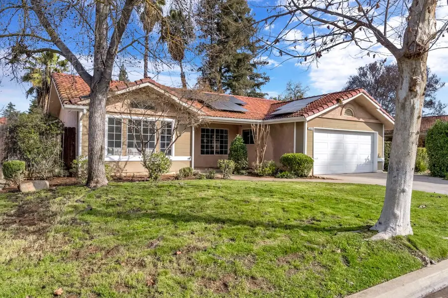 5882 W Fallon Avenue, Fresno, CA 93722 - #2