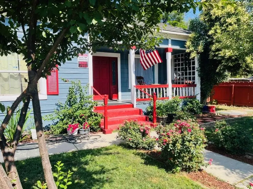 824 N Willis Street, Visalia, CA 93291 - #2