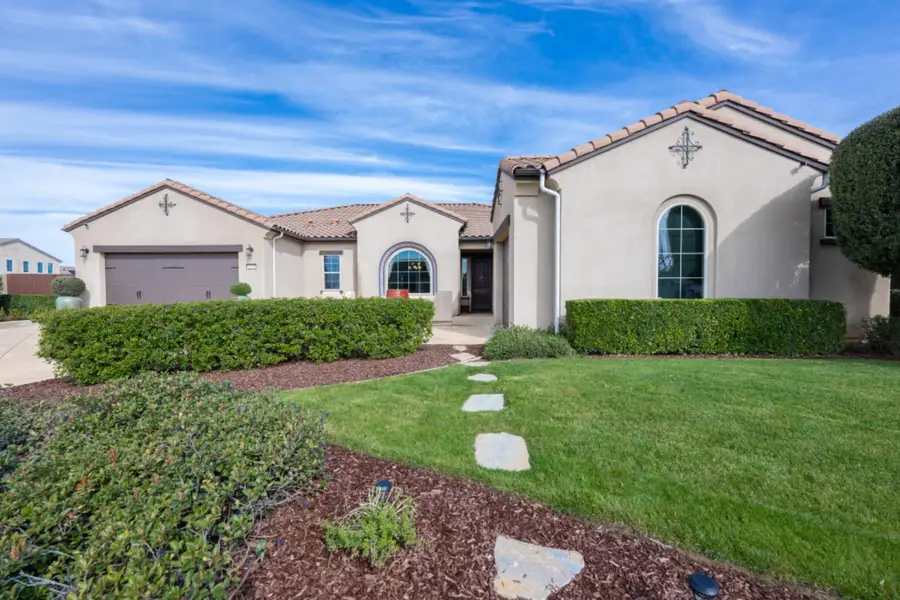 3205 Lexington Avenue, Clovis, CA 93619 - #3