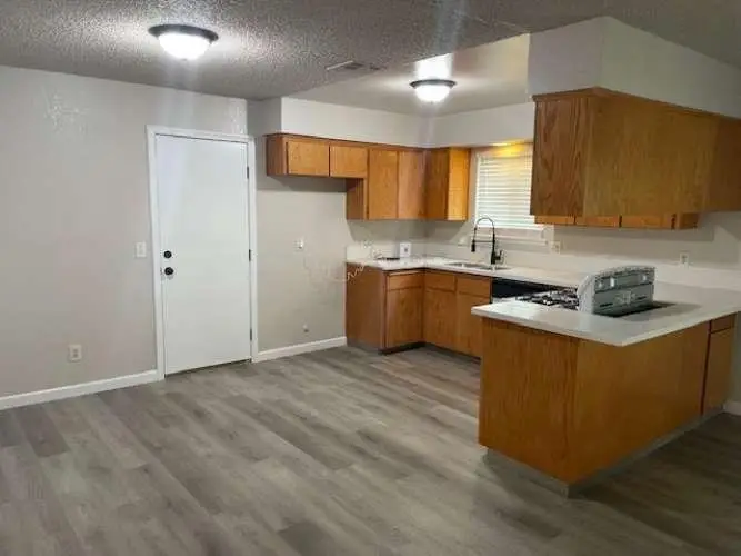 923 Holt Avenue, Sanger, CA 93657 - #3