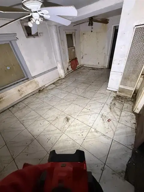 5185 W Mission Avenue, Fresno, CA 93722 - #2