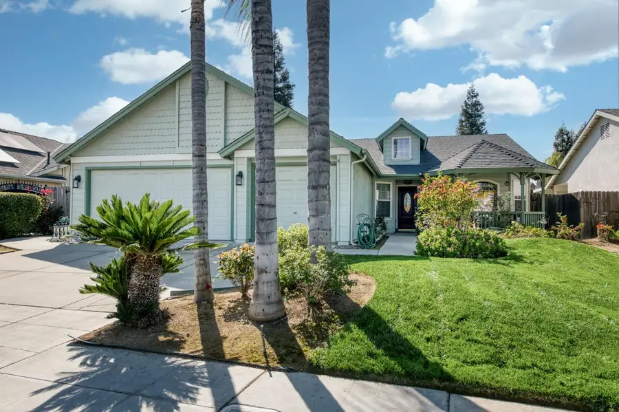 5817 W Corona Avenue, Fresno, CA 93722 - #2