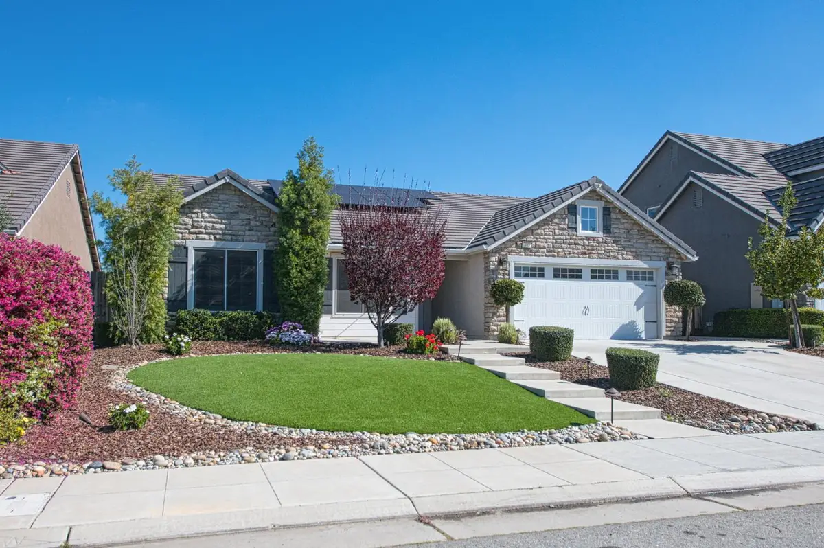 493 S Crescent Lane, Madera, CA 93636 - #1