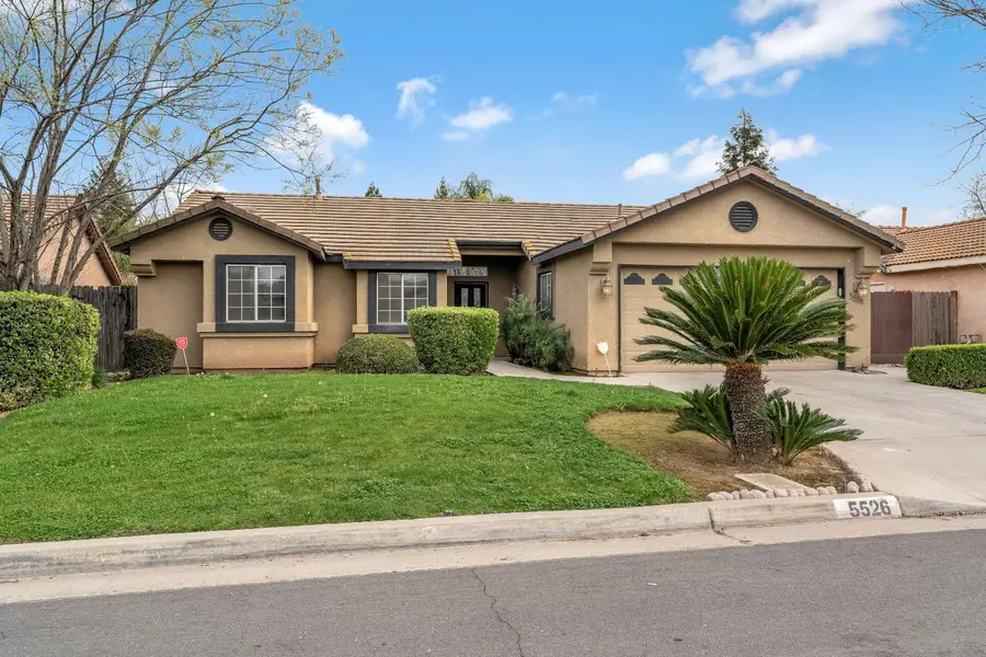 5526 N Delbert Avenue, Fresno, CA 93722 - #2