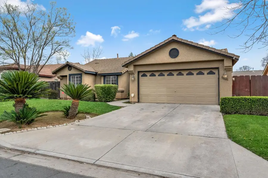 5526 N Delbert Avenue, Fresno, CA 93722 - #3