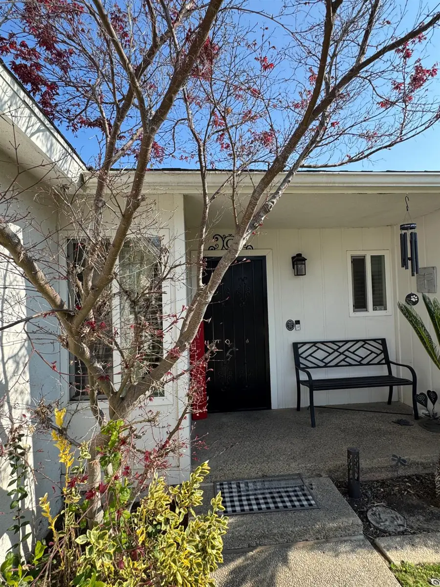 1555 Pico Avenue, Clovis, CA 93611 - #2