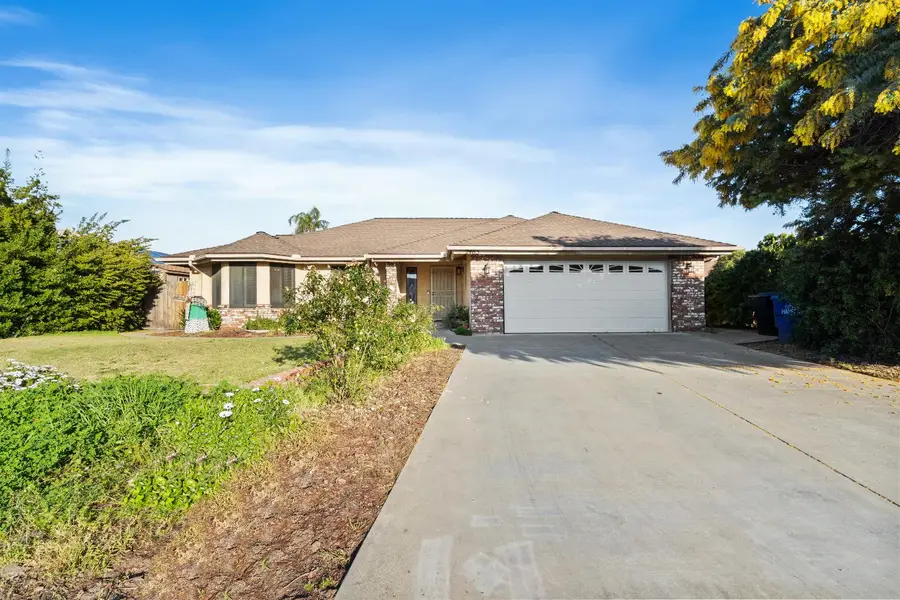 2465 Ash Court, Hanford, CA 93230 - #2