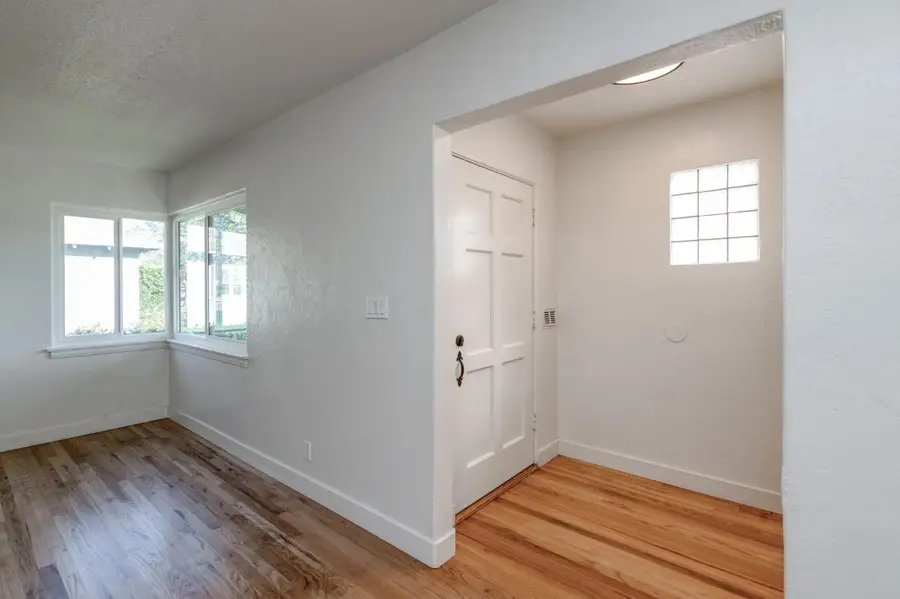 2977 E Harvard, Fresno, CA 93703 - #2